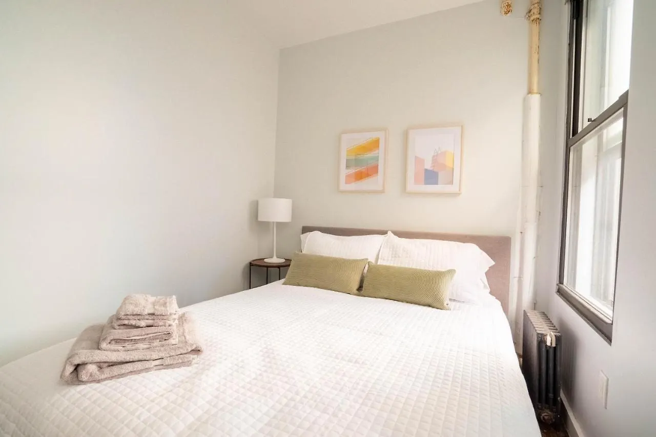 Manhattan Bridge Cozy Apartments 30 Day Rentals New York United States
